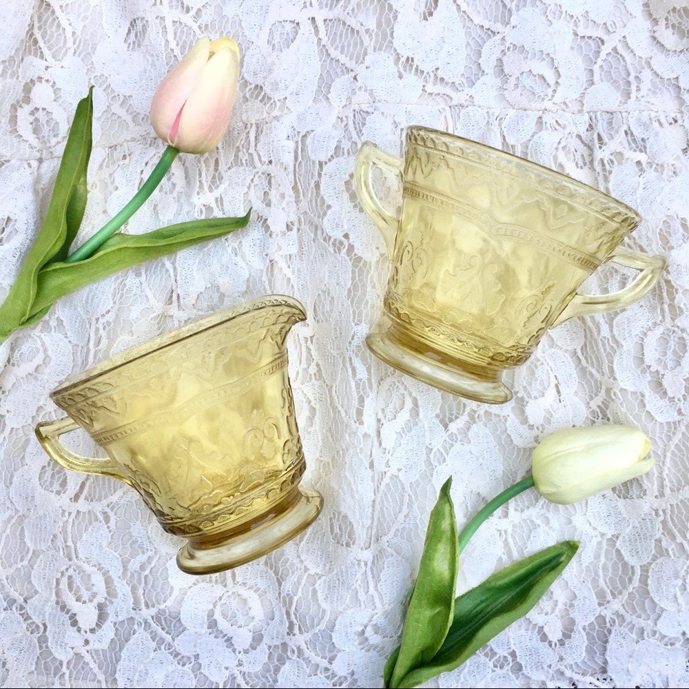 HP! Vintage ❉ Patrician Spoke Glass Cream & Sugar Set